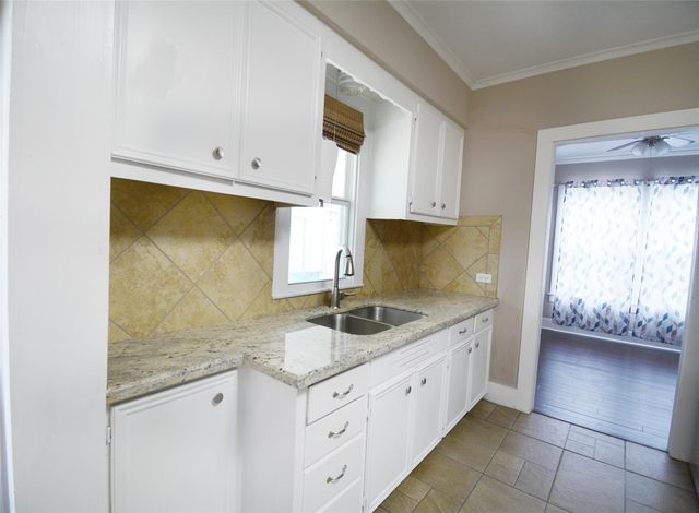 407 N Chappell Hill Street, Brenham, TX 77833