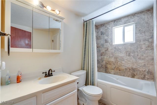 8499 Sherri Avenue NW, Canal Fulton, OH 44614