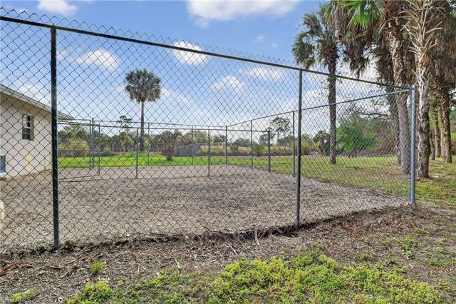 3886 24th AVE SE, Naples, FL 34117