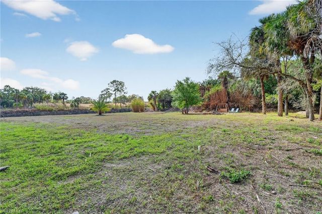 3886 24th AVE SE, Naples, FL 34117