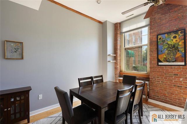 40 Washington Avenue 13, Milltown, NJ 08850