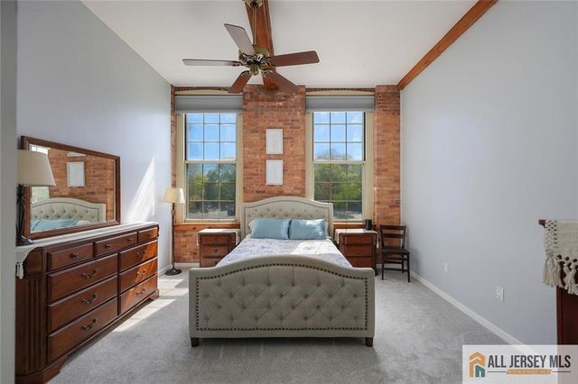 40 Washington Avenue 13, Milltown, NJ 08850