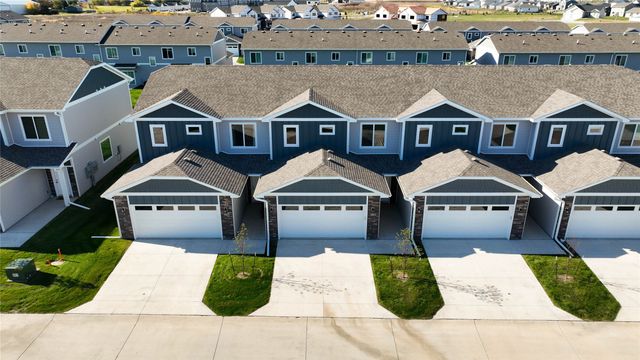 230 NW Waverly Drive, Waukee, IA 50263