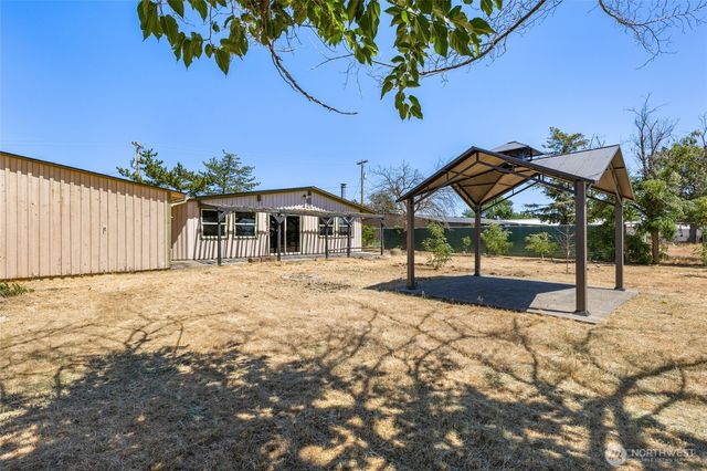 223 Carswell Drive, Moses Lake, WA 98837