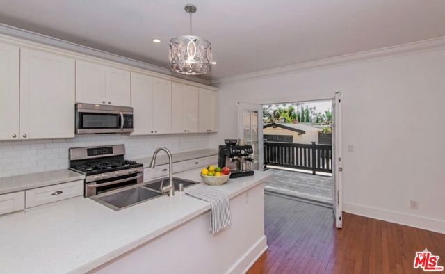 4530 W Washington Boulevard, Los Angeles, CA 90016