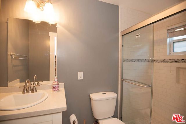 4530 W Washington Boulevard, Los Angeles, CA 90016