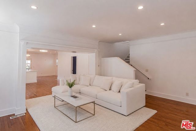 4530 W Washington Boulevard, Los Angeles, CA 90016