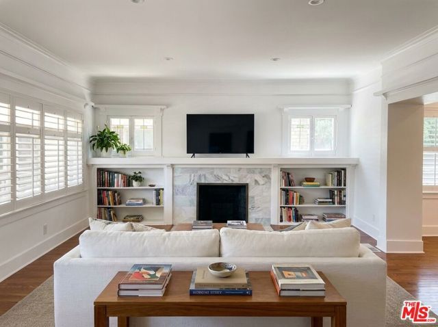 4530 W Washington Boulevard, Los Angeles, CA 90016