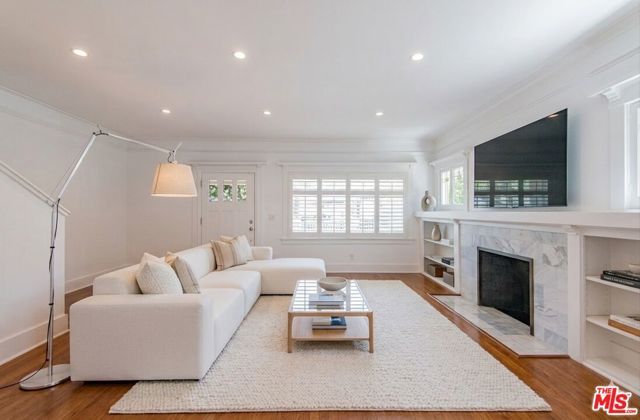 4530 W Washington Boulevard, Los Angeles, CA 90016