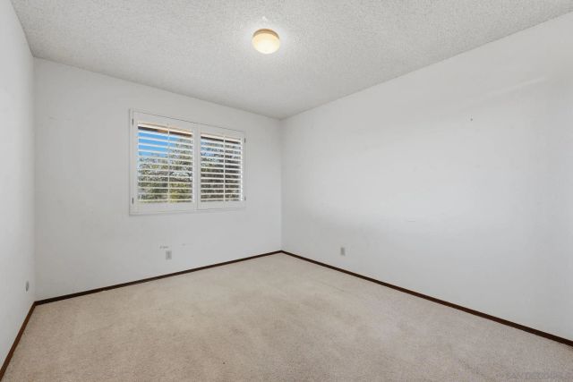 19525 Casner Rd, Ramona, CA 92065