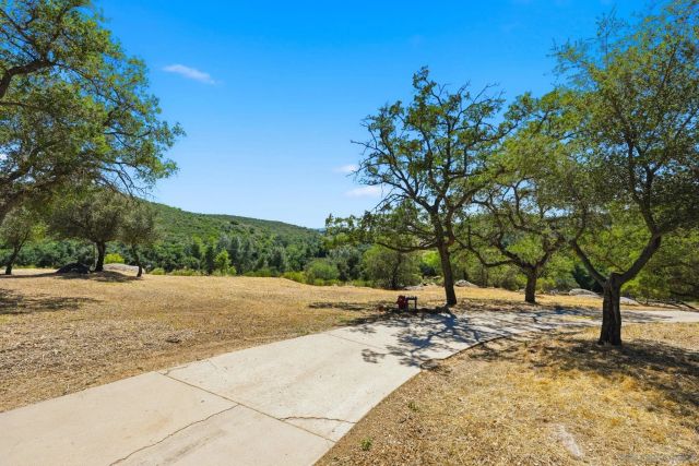 19525 Casner Rd, Ramona, CA 92065