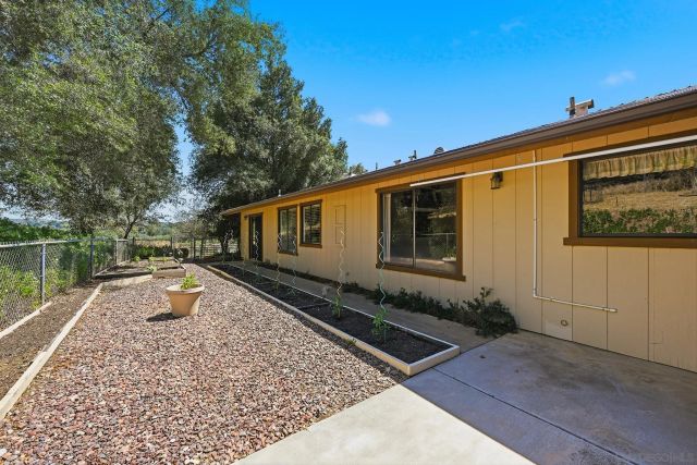 19525 Casner Rd, Ramona, CA 92065