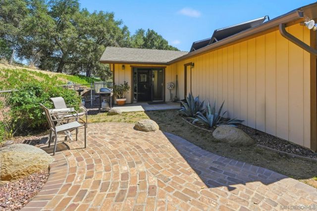 19525 Casner Rd, Ramona, CA 92065