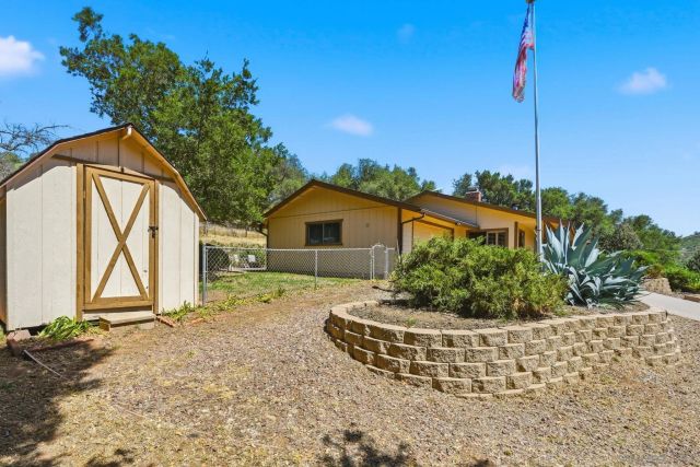 19525 Casner Rd, Ramona, CA 92065