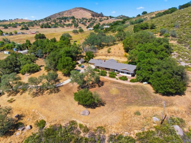 19525 Casner Rd, Ramona, CA 92065