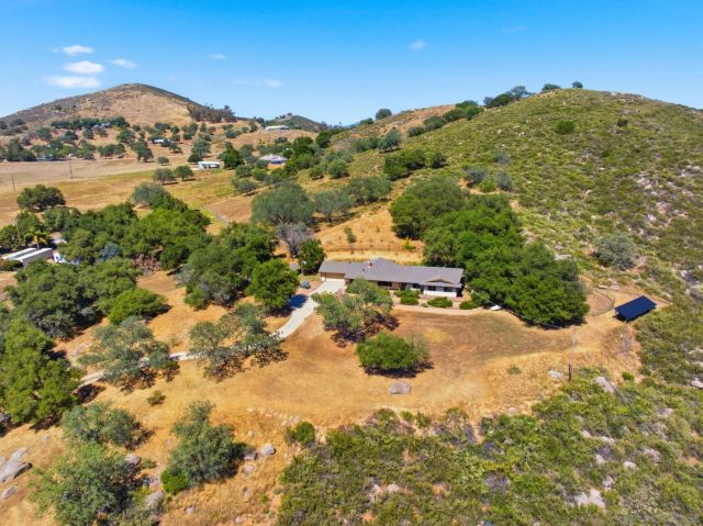 19525 Casner Rd, Ramona, CA 92065