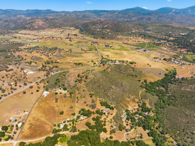 19525 Casner Rd, Ramona, CA 92065