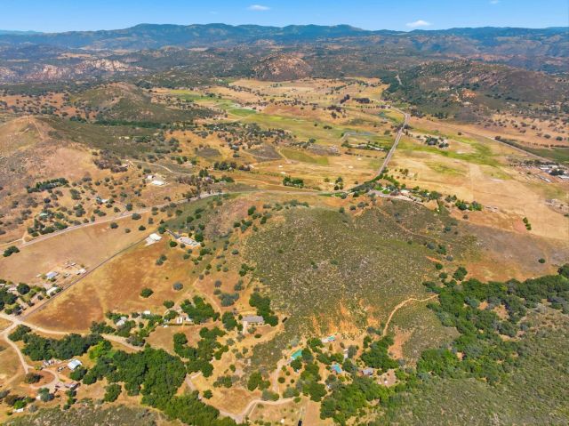 19525 Casner Rd, Ramona, CA 92065