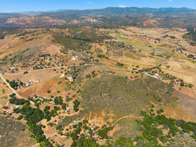 19525 Casner Rd, Ramona, CA 92065