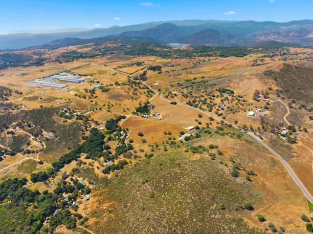 19525 Casner Rd, Ramona, CA 92065