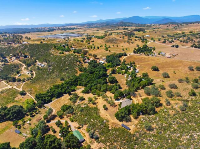 19525 Casner Rd, Ramona, CA 92065