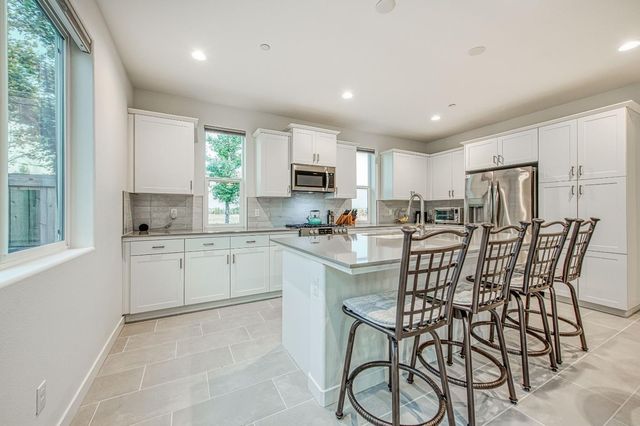 849 Livio Way, Madera, CA 93636