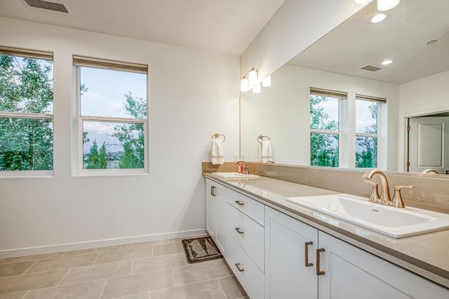 849 Livio Way, Madera, CA 93636