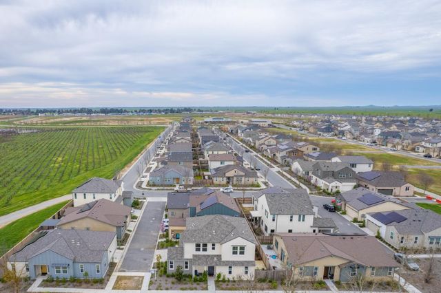 849 Livio Way, Madera, CA 93636