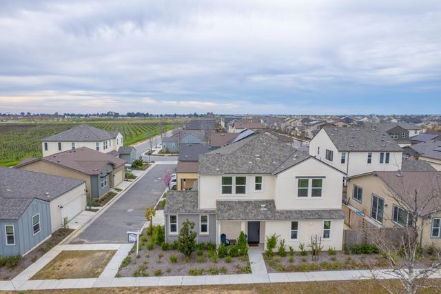 849 Livio Way, Madera, CA 93636