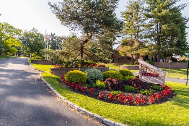 103 Crystal Hill Lane, Poughkeepsie, NY 12603