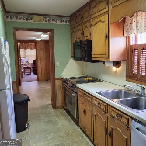 401 Crestview Lane, Valley, AL 36854