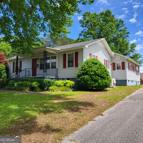 401 Crestview Lane, Valley, AL 36854