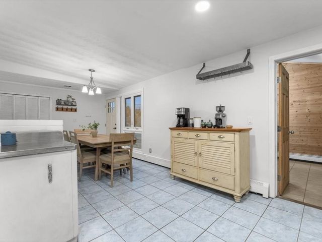 15 Rosslare Rd, Framingham, MA 01701