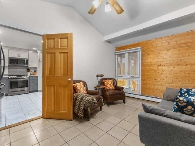 15 Rosslare Rd, Framingham, MA 01701