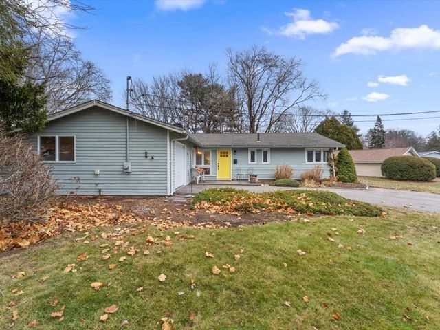 15 Rosslare Rd, Framingham, MA 01701