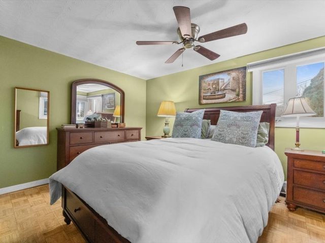 15 Rosslare Rd, Framingham, MA 01701