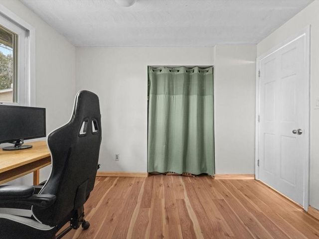 15 Rosslare Rd, Framingham, MA 01701