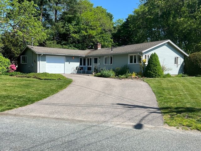 15 Rosslare Rd, Framingham, MA 01701