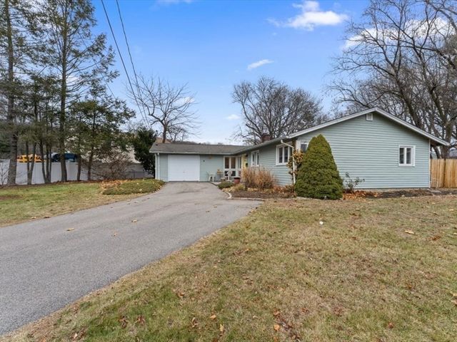 15 Rosslare Rd, Framingham, MA 01701