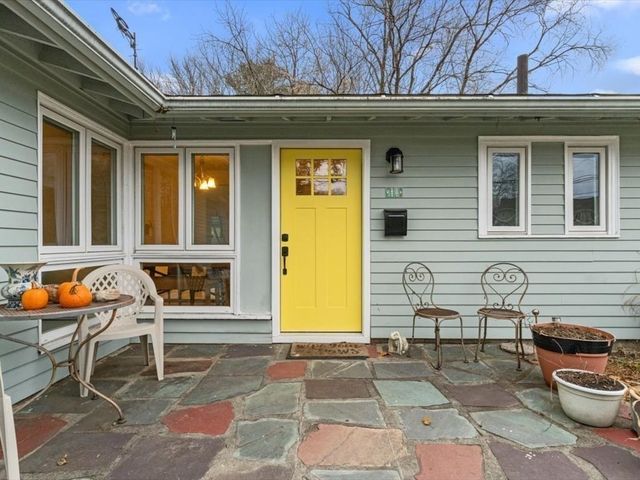 15 Rosslare Rd, Framingham, MA 01701