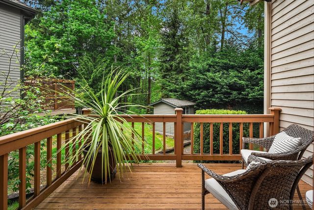 275 Mt Quay Drive NW, Issaquah, WA 98027