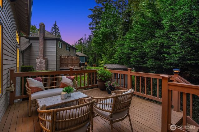275 Mt Quay Drive NW, Issaquah, WA 98027