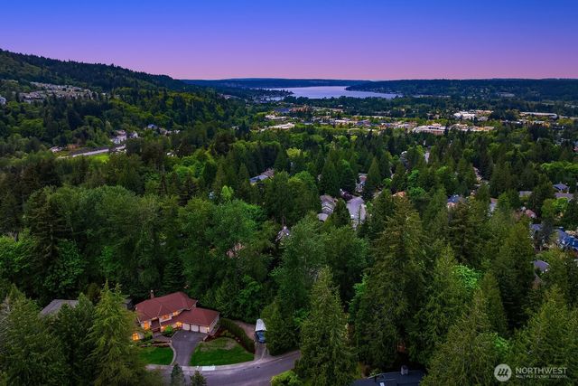275 Mt Quay Drive NW, Issaquah, WA 98027
