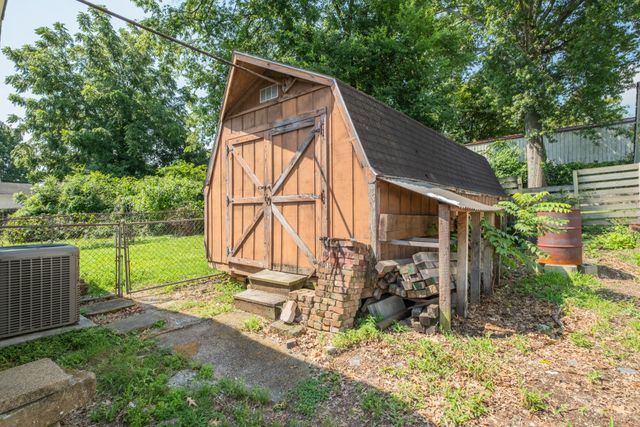 2604 Elliott Dr, Old Hickory, TN 37138