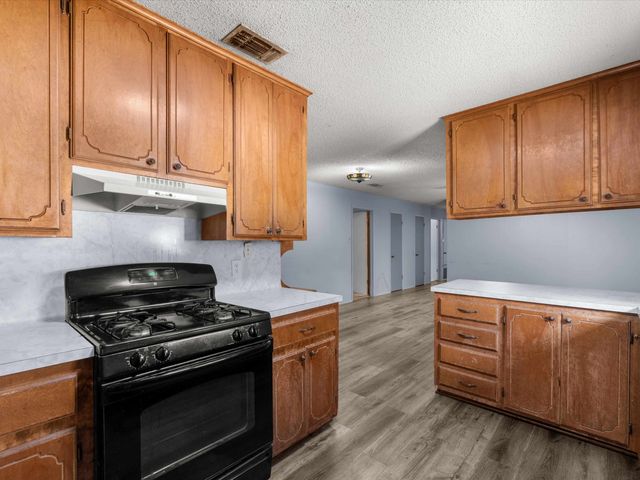 717 PECAN ST, Omaha, TX 75571