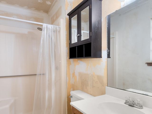 717 PECAN ST, Omaha, TX 75571