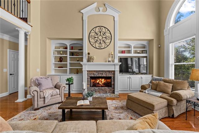 325 N Brooke Drive, Canton, GA 30115