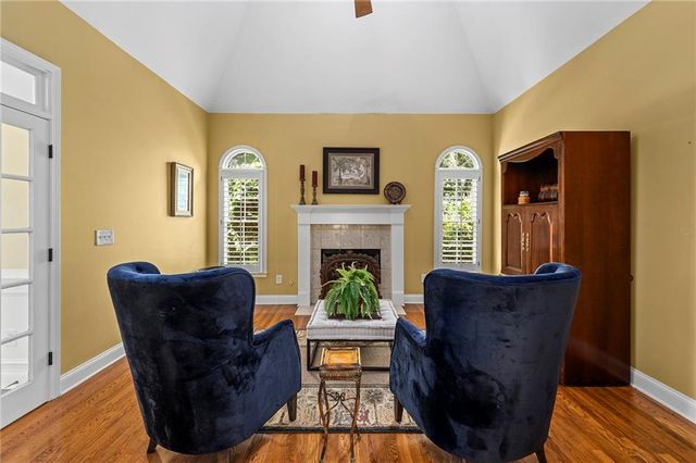 325 N Brooke Drive, Canton, GA 30115