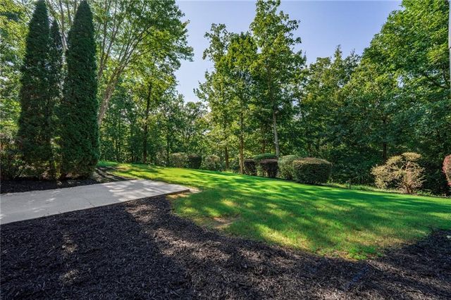 325 N Brooke Drive, Canton, GA 30115