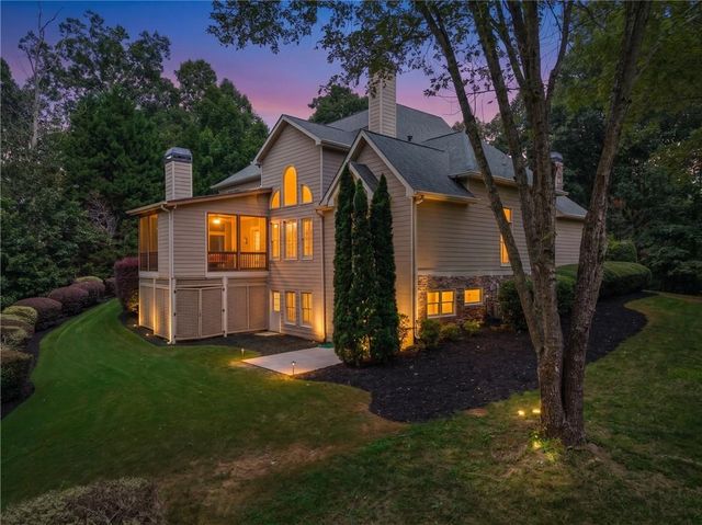 325 N Brooke Drive, Canton, GA 30115